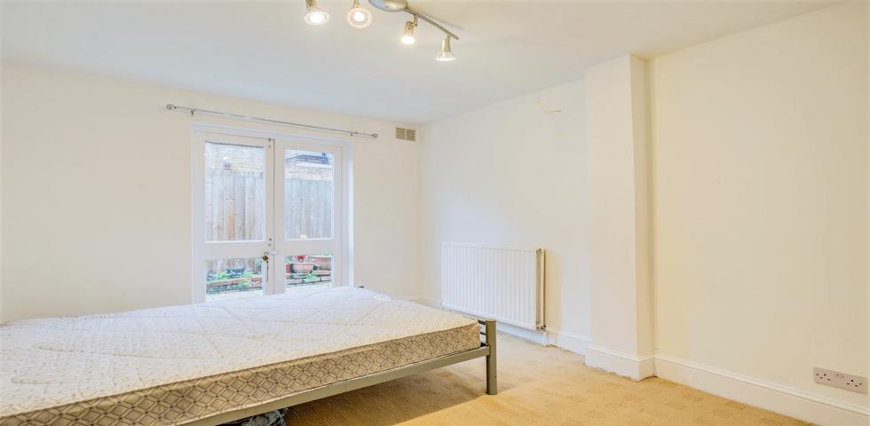 			2 Bedroom, 1 bath, 1 reception Ground Floor Flat			 Cotleigh Road , WEST HAMPSTEAD